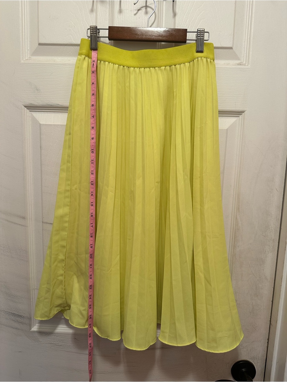 Pleated Midi Skirt in Yellow